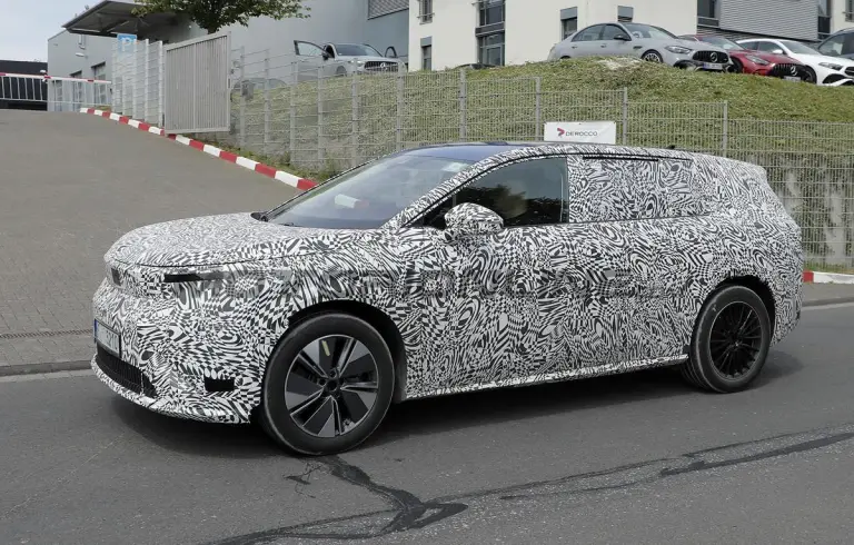 Skoda SUV 7 posti - Foto spia 05-06-2025 - 12