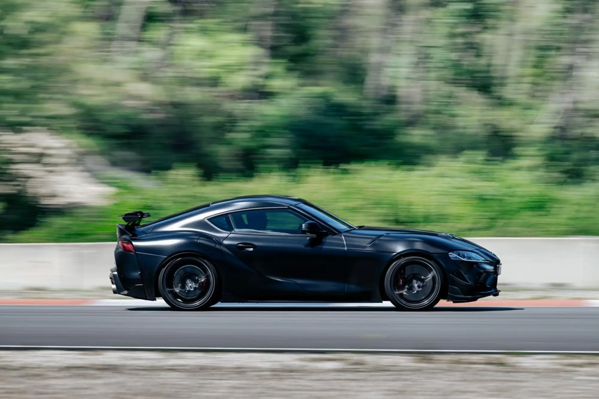 Toyota GR Supra A90 Final Edition e Lightweight EVO 2026 - 6