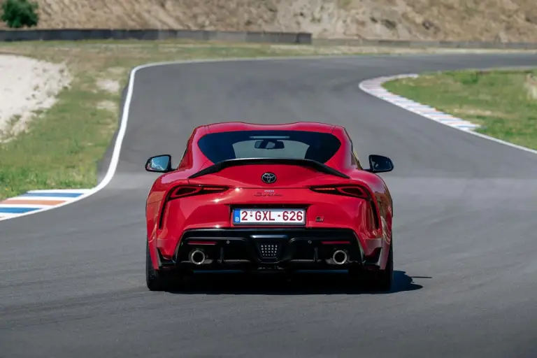 Toyota GR Supra A90 Final Edition e Lightweight EVO 2026 - 29