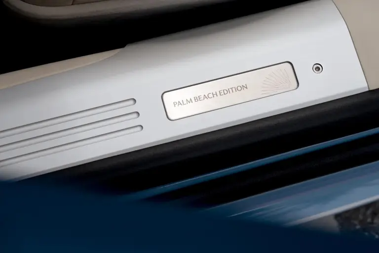 Aston Martin DB12 Volante Palm Beach Edition - 9