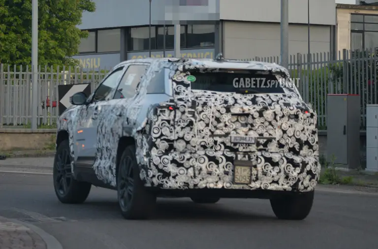 Jeep Compass EV 2026 - Foto spia 09-06-2025 - 5