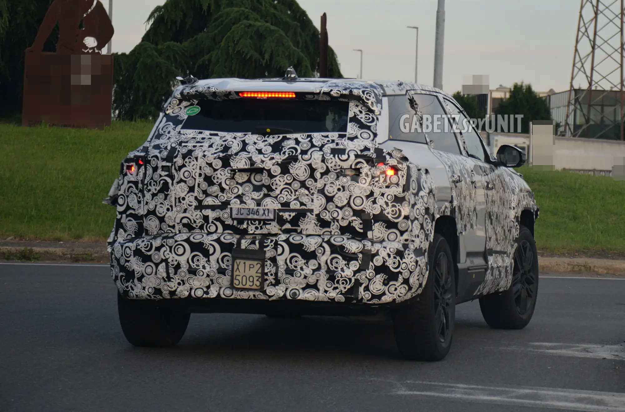 Jeep Compass EV 2026 - Foto spia 09-06-2025 - 3