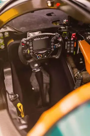 Aston Martin Valkyrie LM - 1