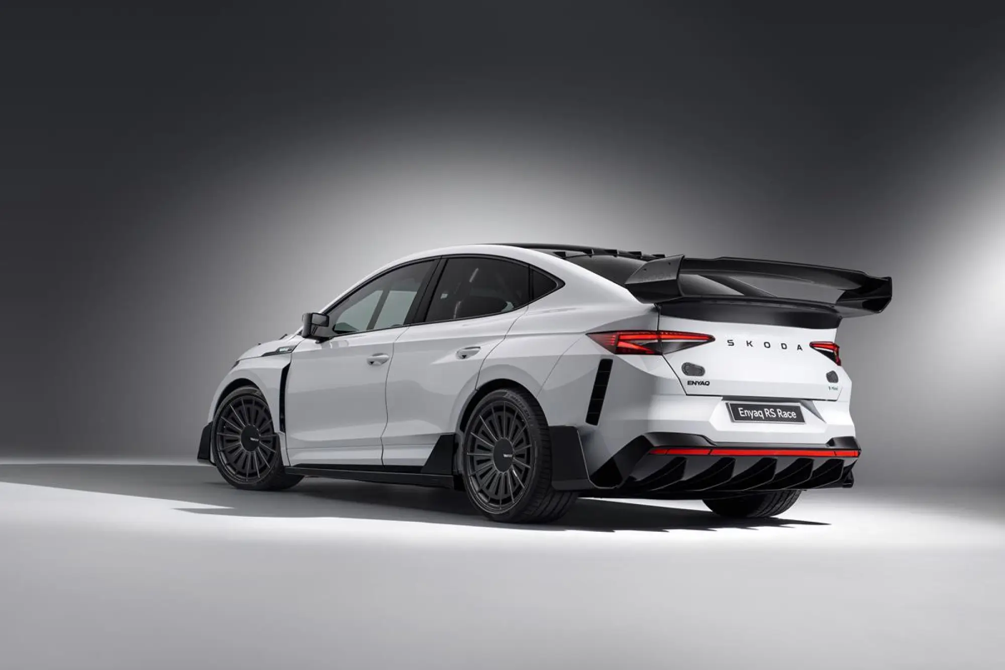 Skoda Enyaq RS Race Concept 2025 - 14