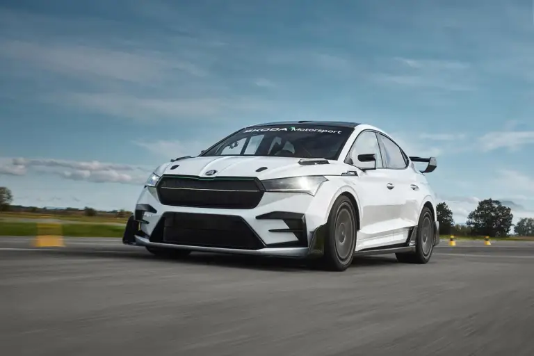 Skoda Enyaq RS Race Concept 2025 - 65