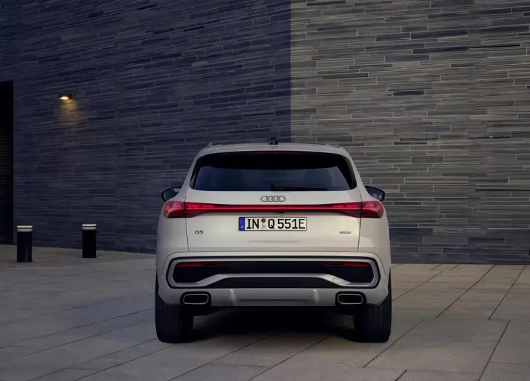 Audi Q5 e-hybrid quattro - 22