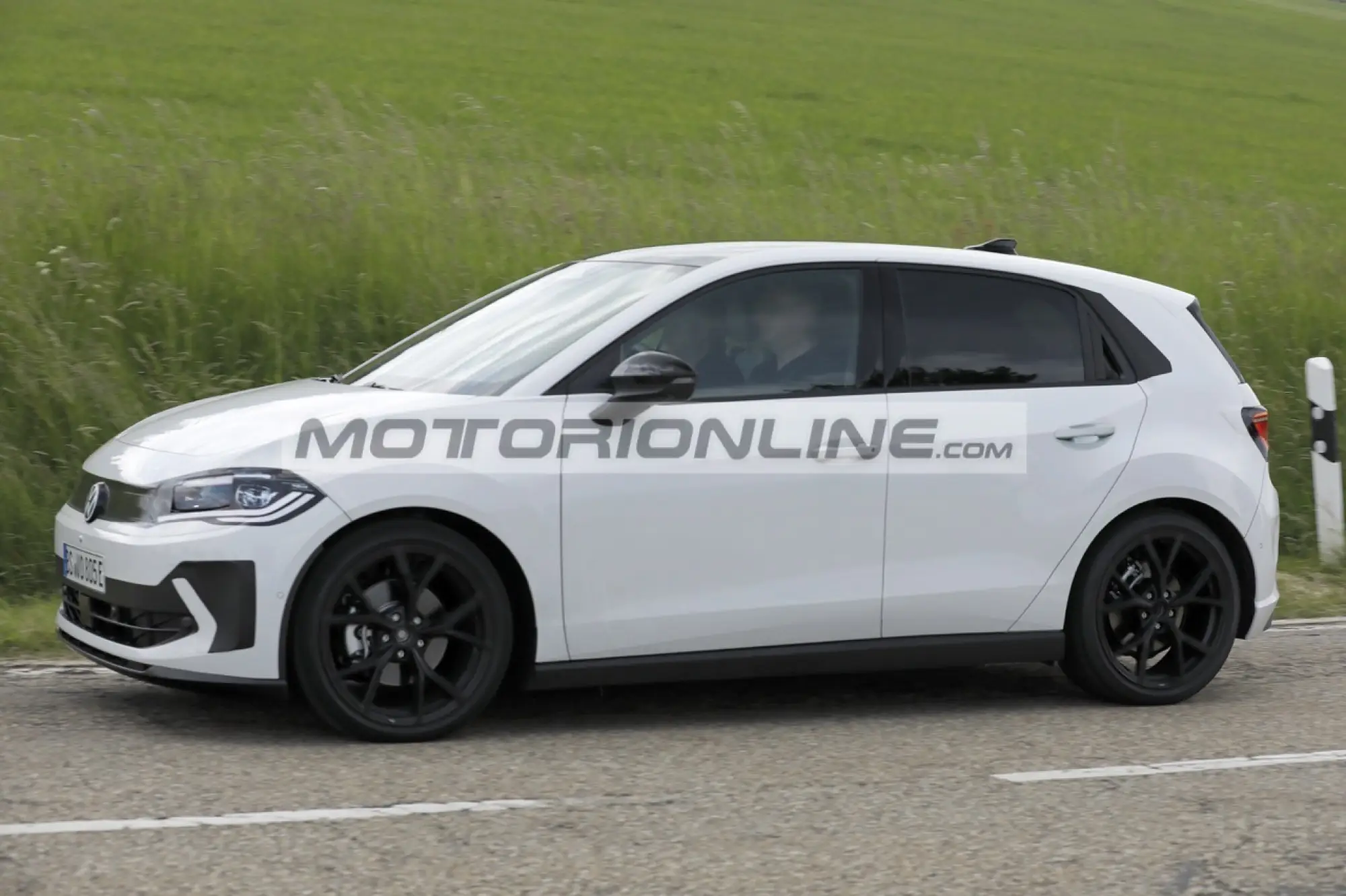 Volkswagen ID 2 - Foto spia 11-6-2025 - 8