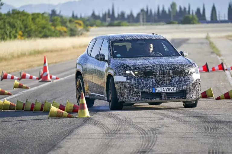 BMW iX3 2026 - Test prototipi - 61