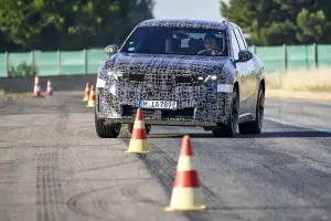 BMW iX3 2026 - Test prototipi - 65