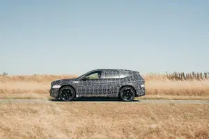 BMW iX3 2026 - Test prototipi - 71