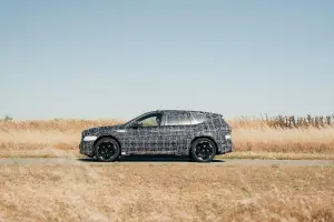 BMW iX3 2026 - Test prototipi - 72