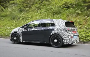 Cupra Born 2026 - Foto spia 16-06-2025 - 11