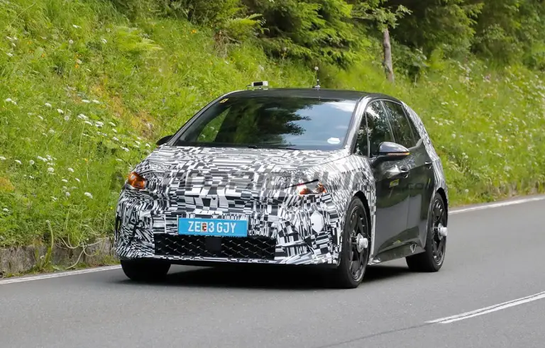 Cupra Born 2026 - Foto spia 16-06-2025 - 2
