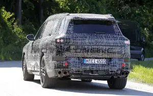 BMW X7 2028 - Foto spia 18-06-2025 - 10