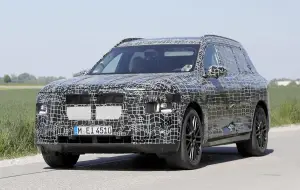 BMW X7 2028 - Foto spia 18-06-2025 - 1
