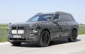 BMW X7 2028 - Foto spia 18-06-2025 - 4