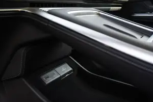 Xpeng G9 2025 - 26