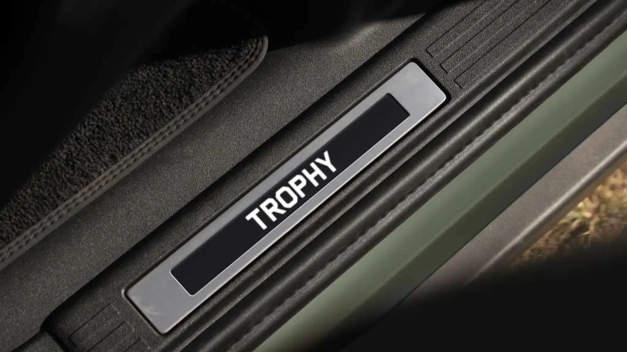 Land Rover Defender 110 Trophy Edition - 2