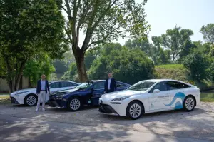 Toyota Mirai - Car sharing idrogeno Venezia - 1