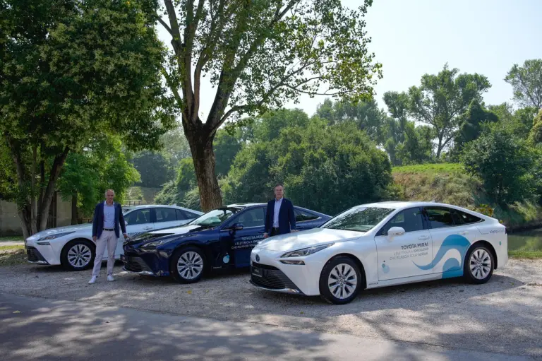 Toyota Mirai - Car sharing idrogeno Venezia - 1
