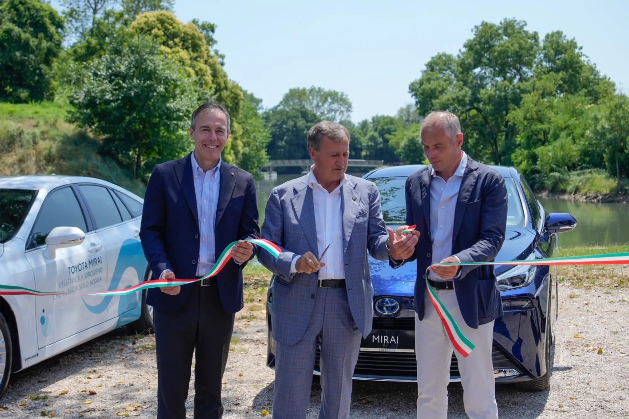 Toyota Mirai - Car sharing idrogeno Venezia - 4