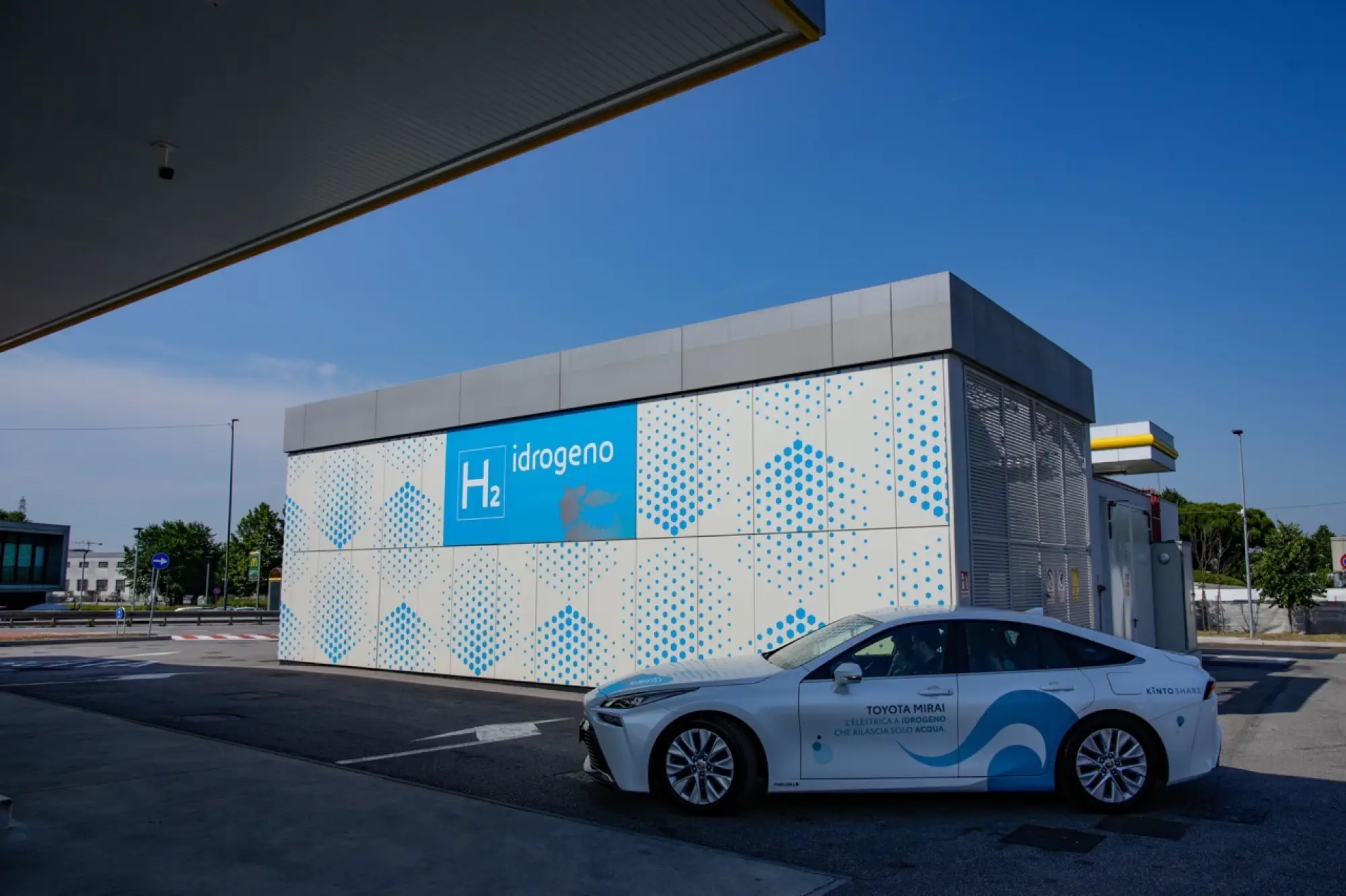 Toyota Mirai - Car sharing idrogeno Venezia - 12