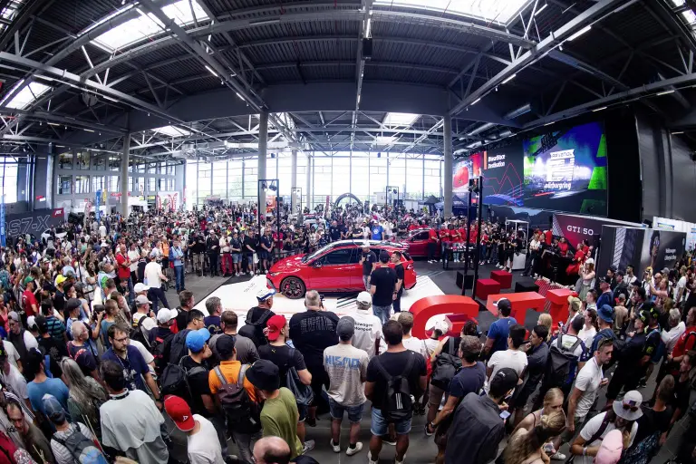 Volkswagen Golf GTI - Successo al Nurburgring - 3