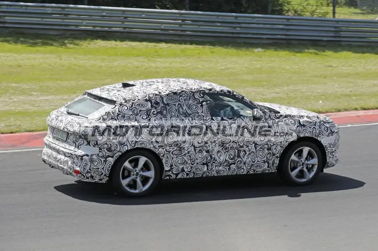 Audi Q3 Sportback - Foto spia 24-6-2025 - 8