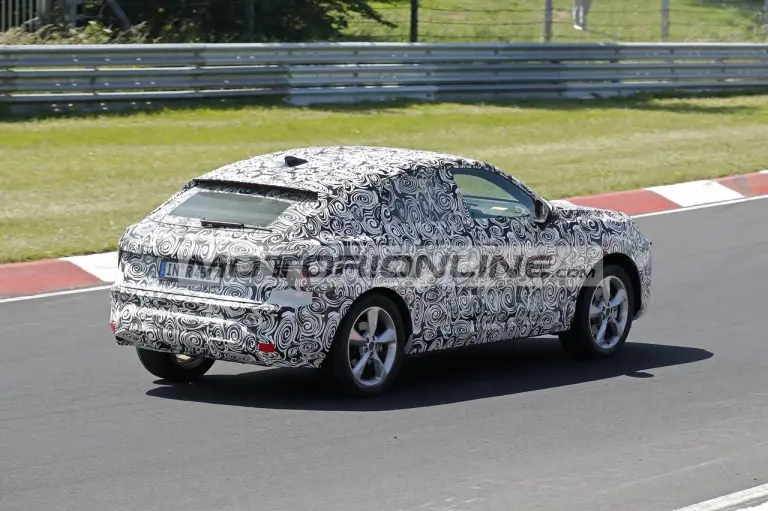 Audi Q3 Sportback - Foto spia 24-6-2025 - 5