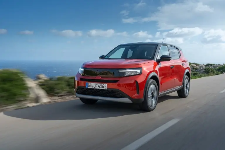 Opel Frontera - spazio a bordo - 1