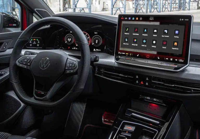 Volkswagen Golf GTI Edition 50 - Foto ufficiali - 4