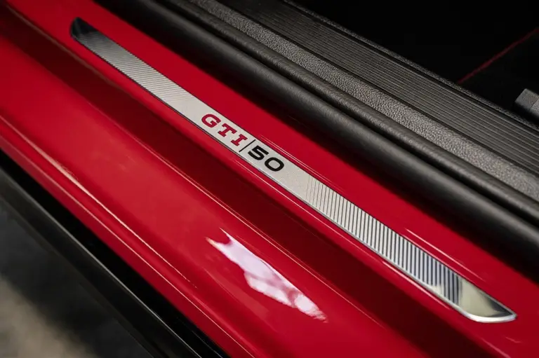 Volkswagen Golf GTI Edition 50 - Foto ufficiali - 15