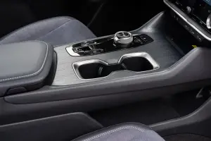 Lexus RZ 2025 - 24