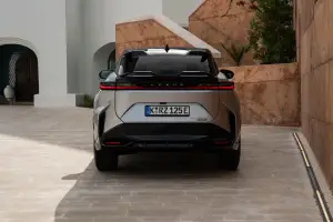 Lexus RZ 2025 - 19