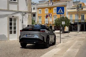 Lexus RZ 2025 - 20