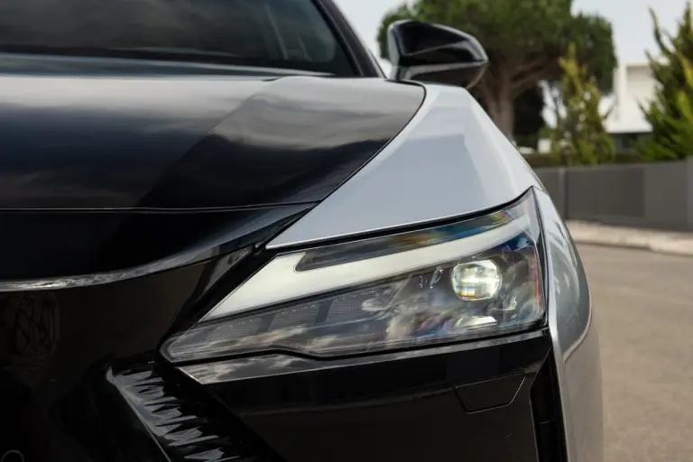 Lexus RZ 2025 - 21