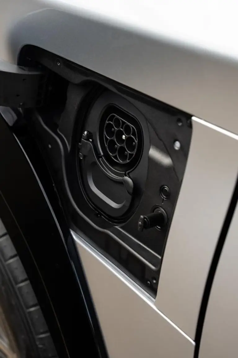 Lexus RZ 2025 - 23