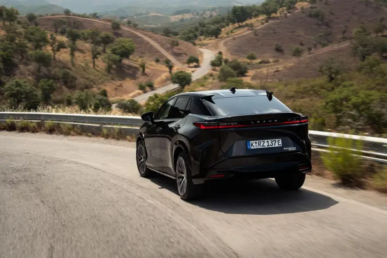 Lexus RZ 2025 - 4