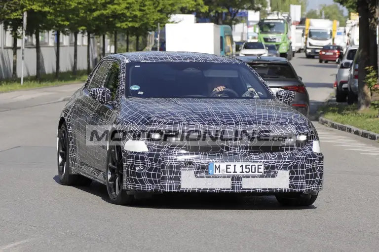 BMW M3 - Foto spia 1-7-2025 - 3