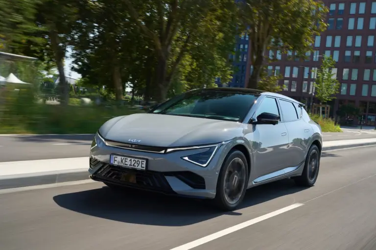 Kia EV6 2025 - Foto ufficiali - 10