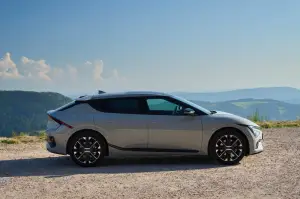 Kia EV6 2025 - Foto ufficiali - 12