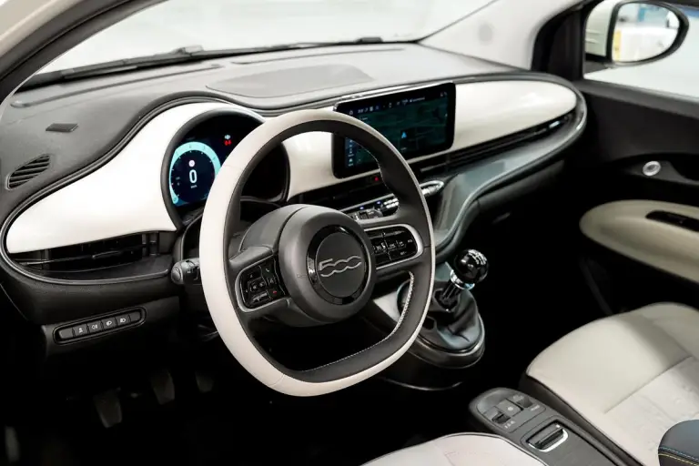 FIAT 500 Hybrid - Mirafiori - 17