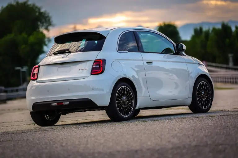 FIAT 500 Hybrid - Mirafiori - 16