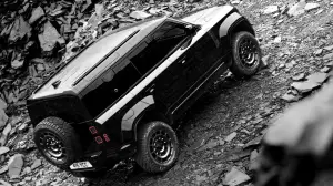 Land Rover Defender Octa Black
