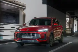 MG ZS 2025: prezzo, foto, dimensioni, allestimenti