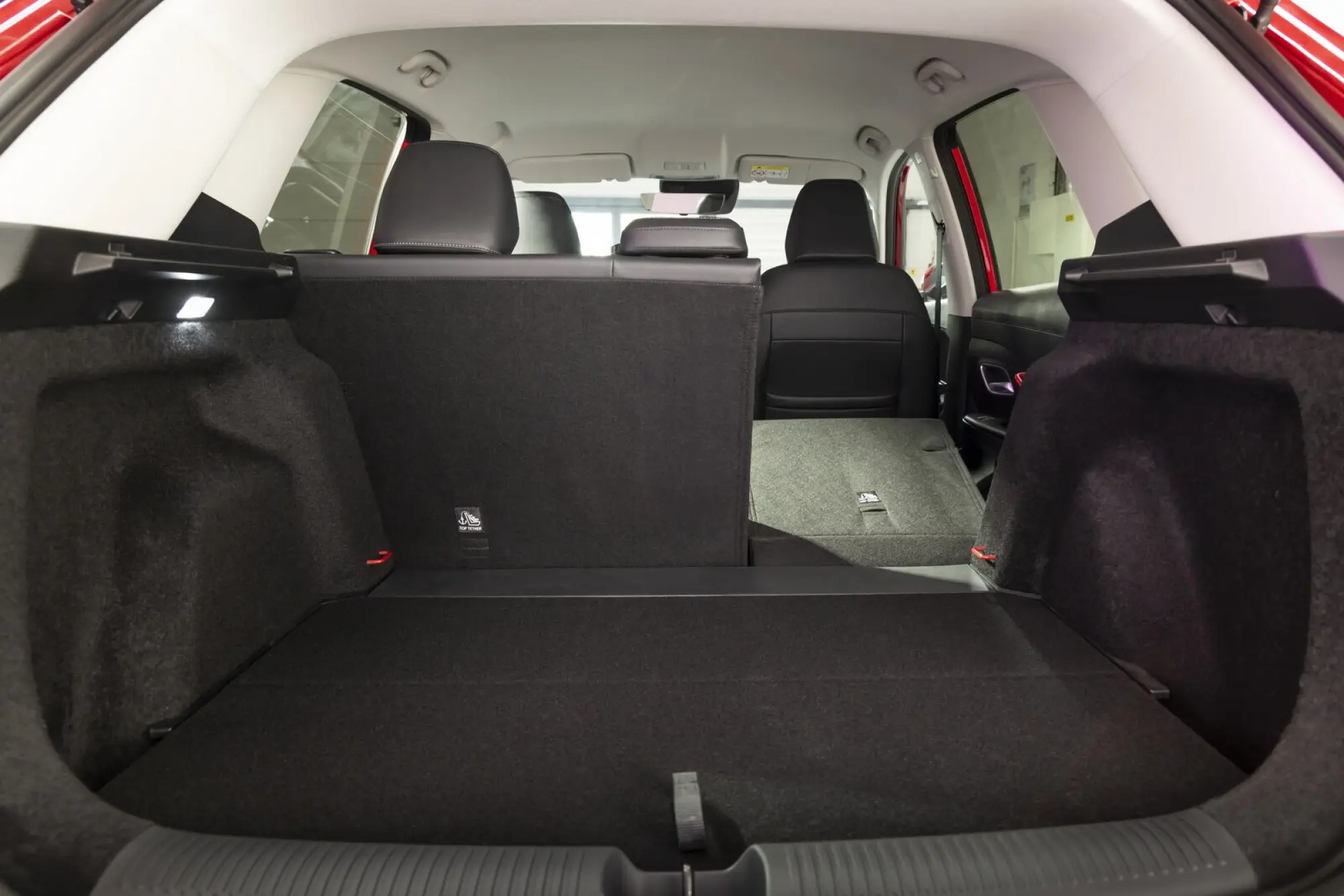 MG ZS 2025: prezzo, foto, dimensioni, allestimenti - 3