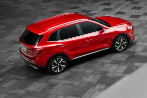 MG ZS 2025: prezzo, foto, dimensioni, allestimenti
