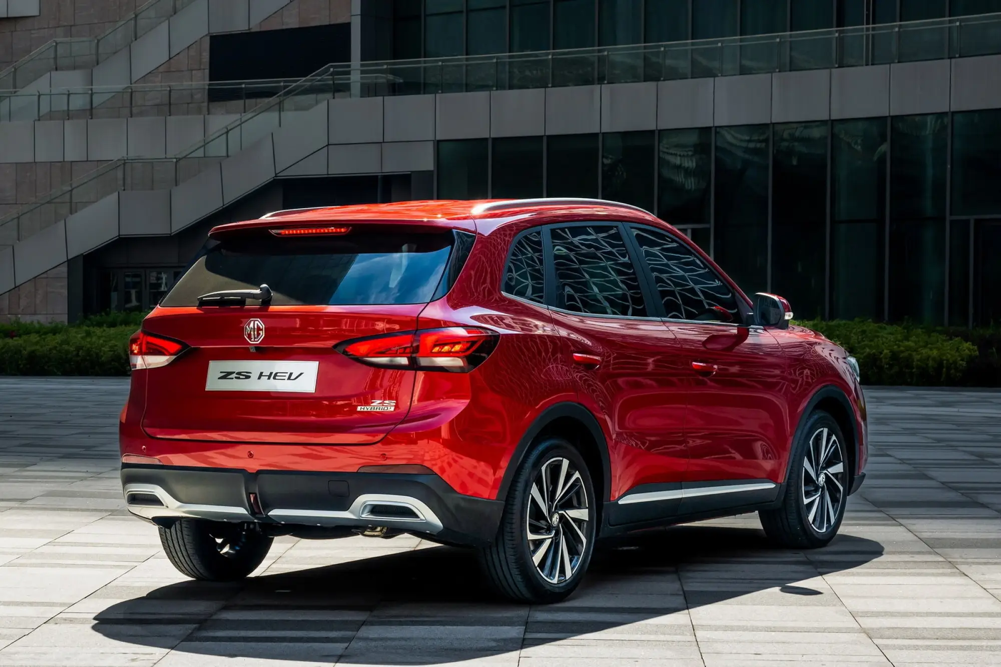 MG ZS 2025: prezzo, foto, dimensioni, allestimenti - 7