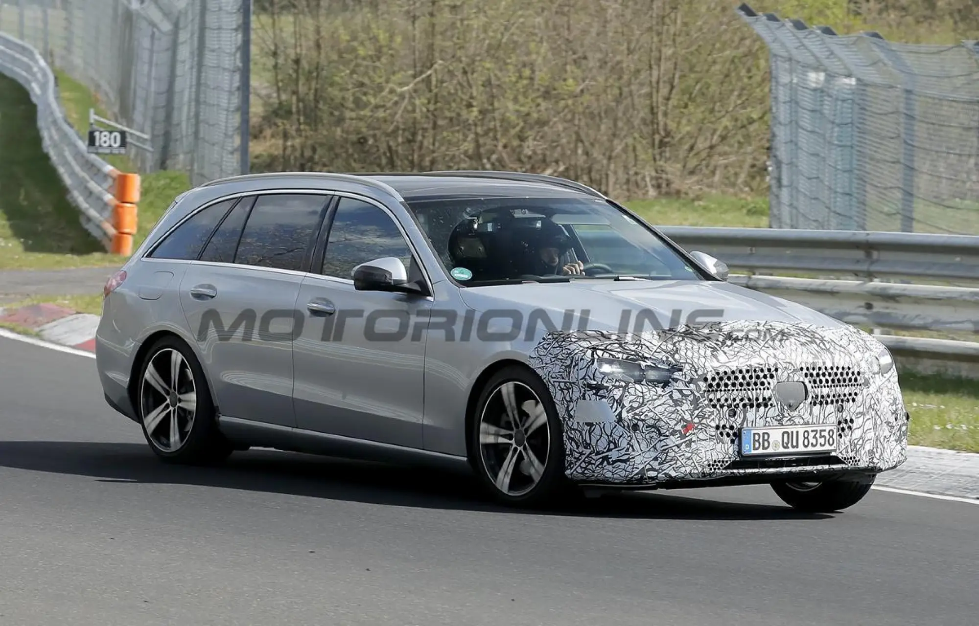 Mercedes Classe C 2026 - Foto spia 07-07-2025 - 6