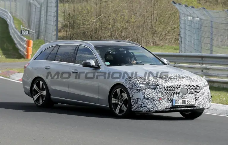 Mercedes Classe C 2026 - Foto spia 07-07-2025 - 6